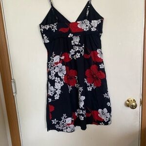 Roxy size 7 black, red white floral, mini dress